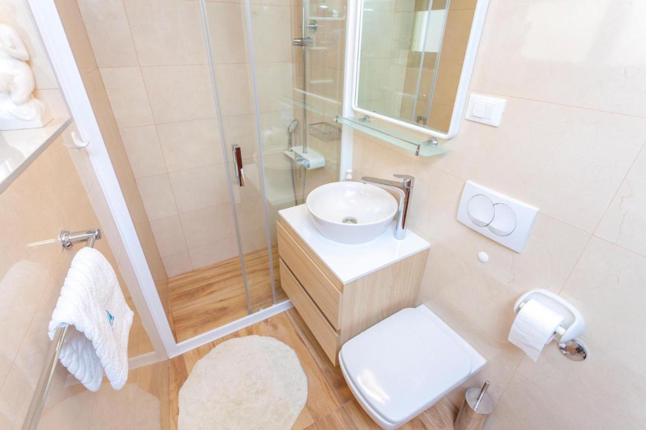 Apartments And Rooms With Wifi Makarska - 11063 Экстерьер фото